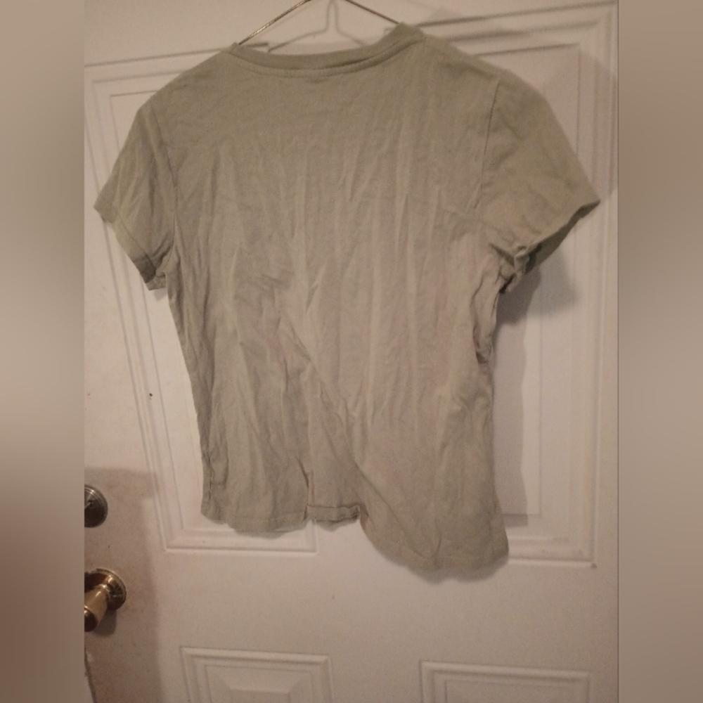 Women's Graphic Tee - Picture 4 of 4